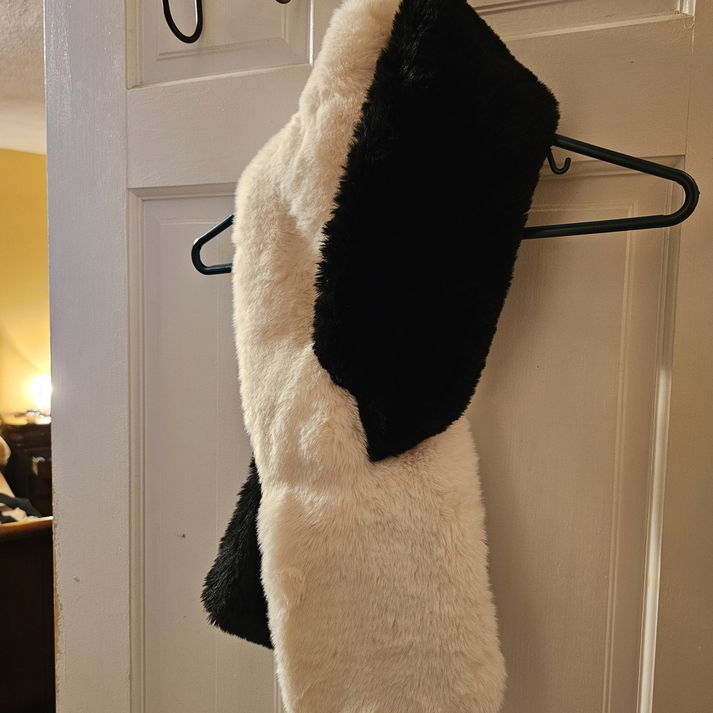 Apparis Black and White Faux Fur Accessory